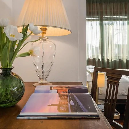 Castle View - Veronainflat Penzion