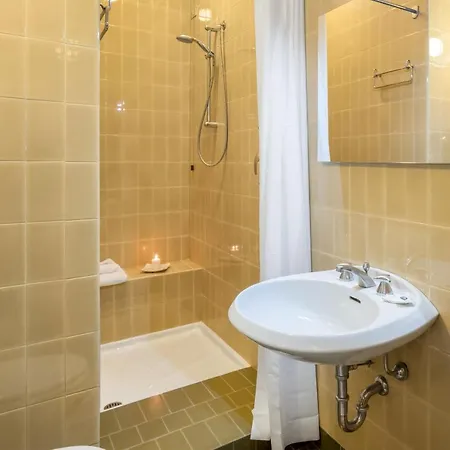 Veronainflat - Castle View