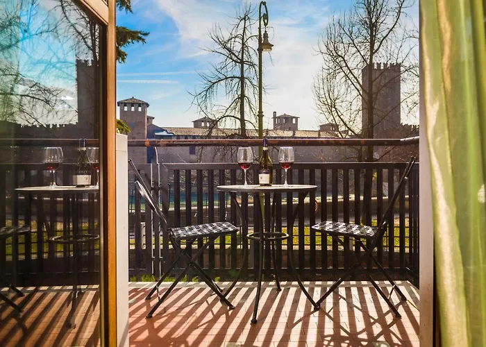 Castle View - Veronainflat Pensjonat 4*