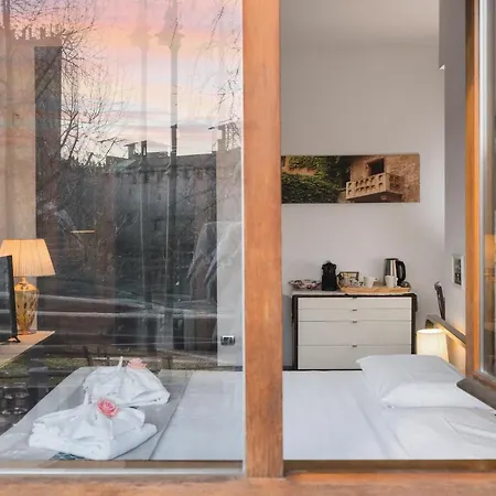 בית הארחה Castle View - Veronainflat 4*