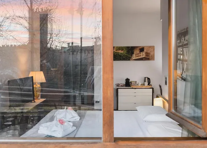 בית הארחה Castle View - Veronainflat 4*